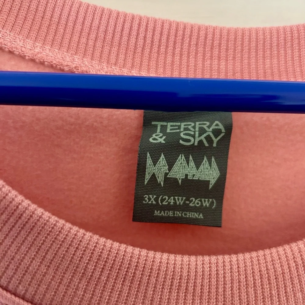 Women’s Terra & Sky Capri Jeggings w/ Def Leppard Sweatshirt 3x - Picture 5 of 6